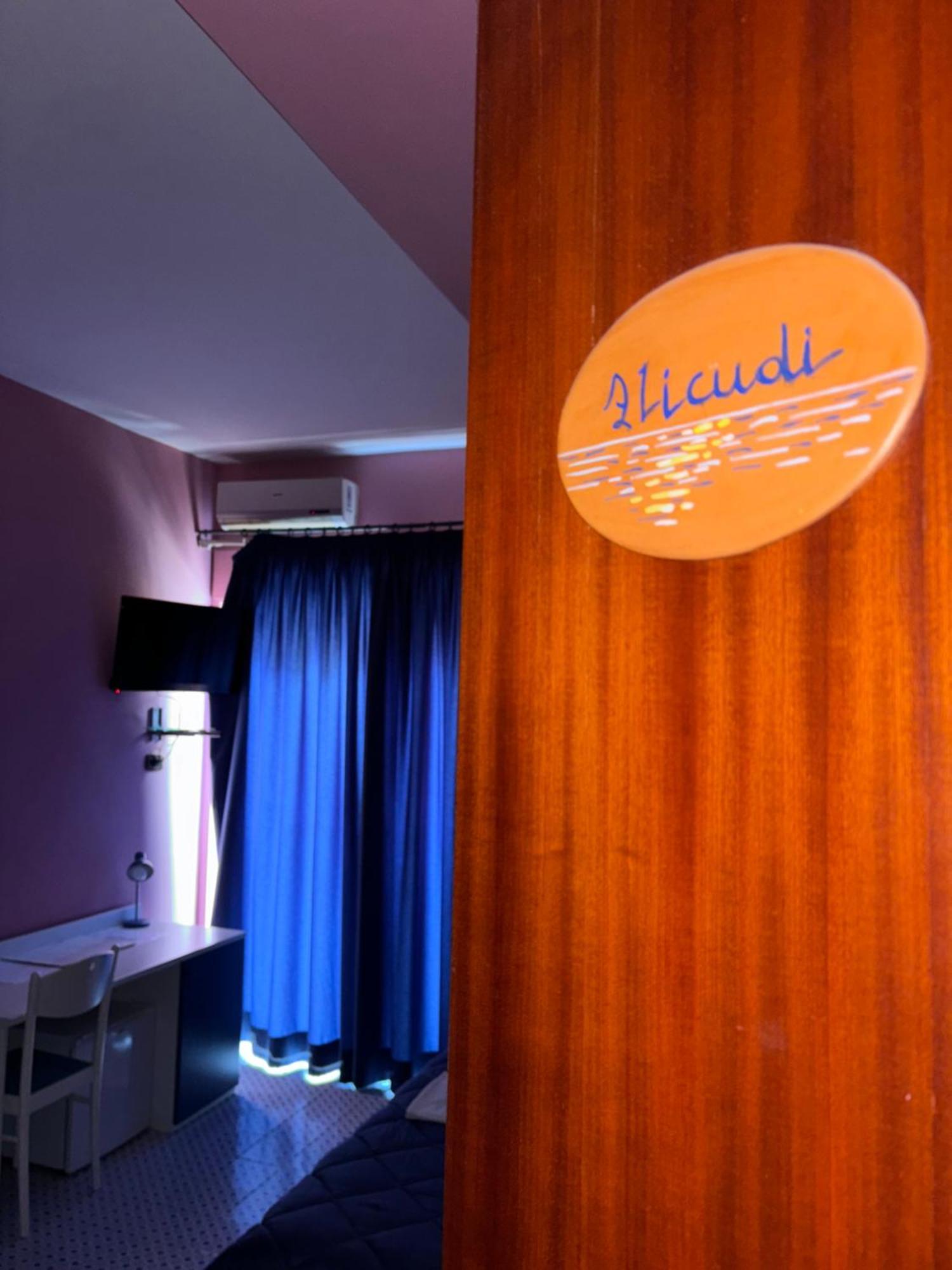 Le Soleil B&B Milazzo Habitación foto